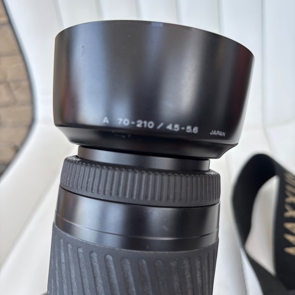 Vintage Minolta QTSI Maxxum 35 mm Film Camera with 70-210 & 35-80 AF Zoom Lens - Picture 13 of 17